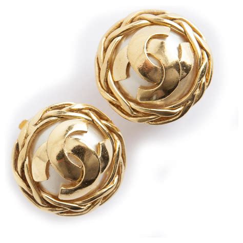 boucle d'oreille clip chanel|Boucles d'oreilles .